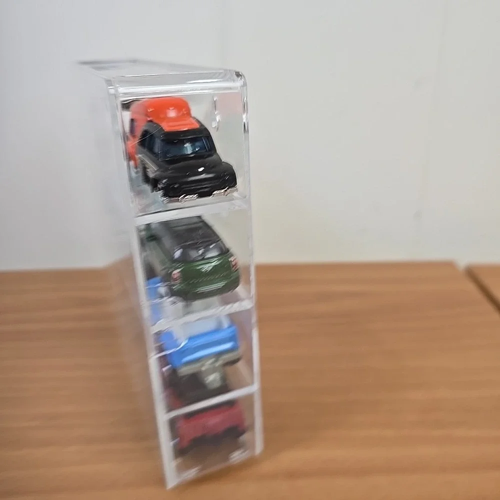 Clear Acrylic Display Case 1:64 Scale Diecast Cars INCLUDING Mix AX of CARS x 8‎